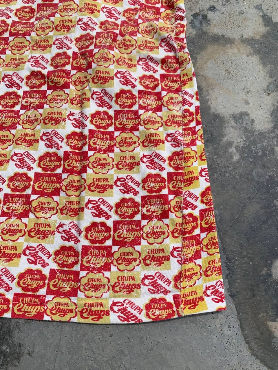 Other Chupa Chups Vintage Fullprint Tshirt Size US L / EU 52-54 / 3 - 5 Thumbnail