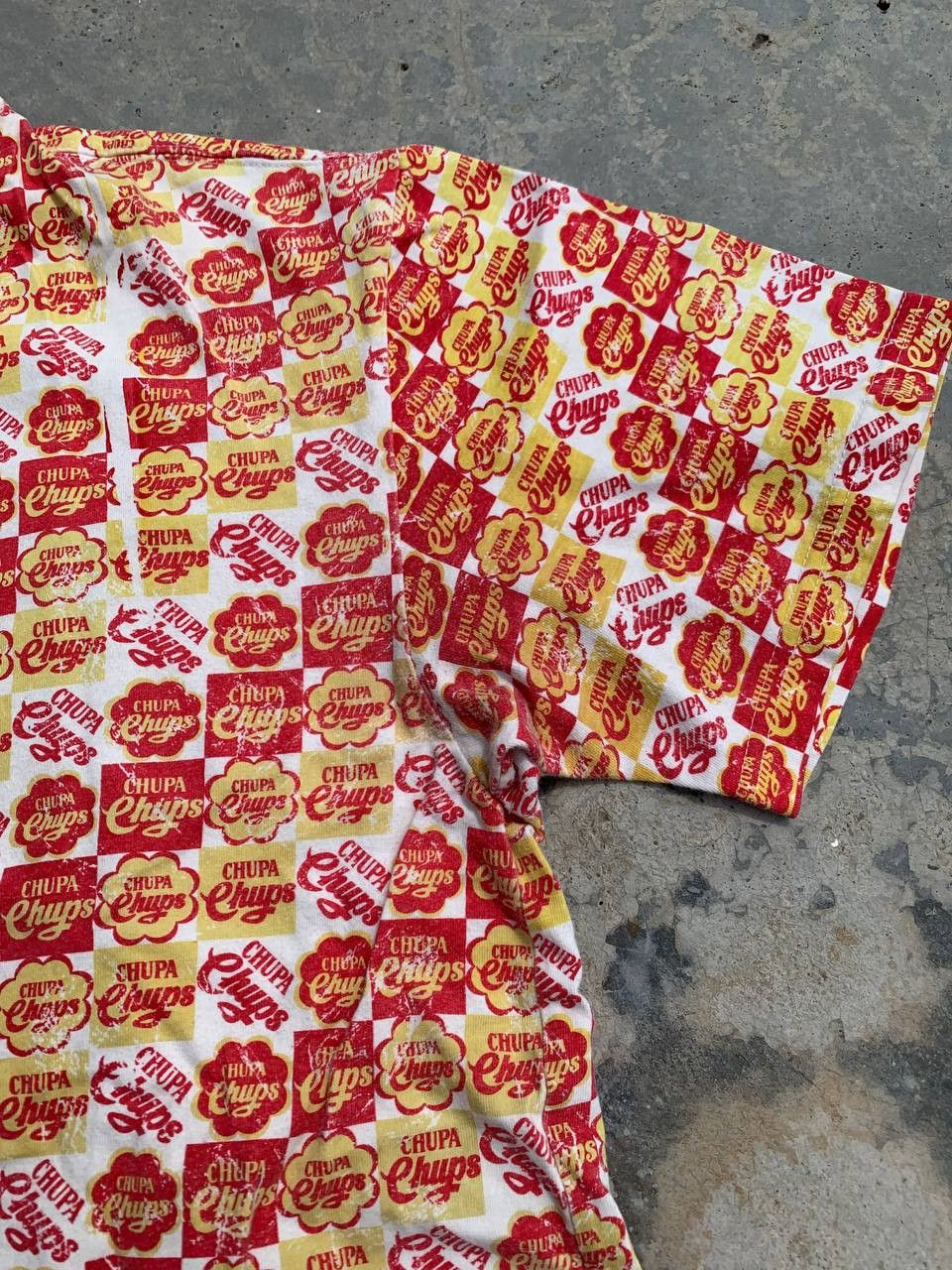 Other Chupa Chups Vintage Fullprint Tshirt Size US L / EU 52-54 / 3 - 4 Thumbnail
