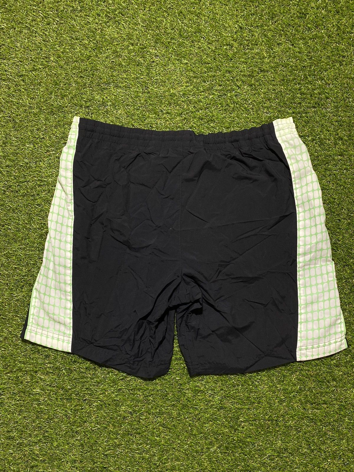 Nike Vintage Nike shorts streetwear swoosh casual y2k size M Size US 32 / EU 48 - 3 Thumbnail