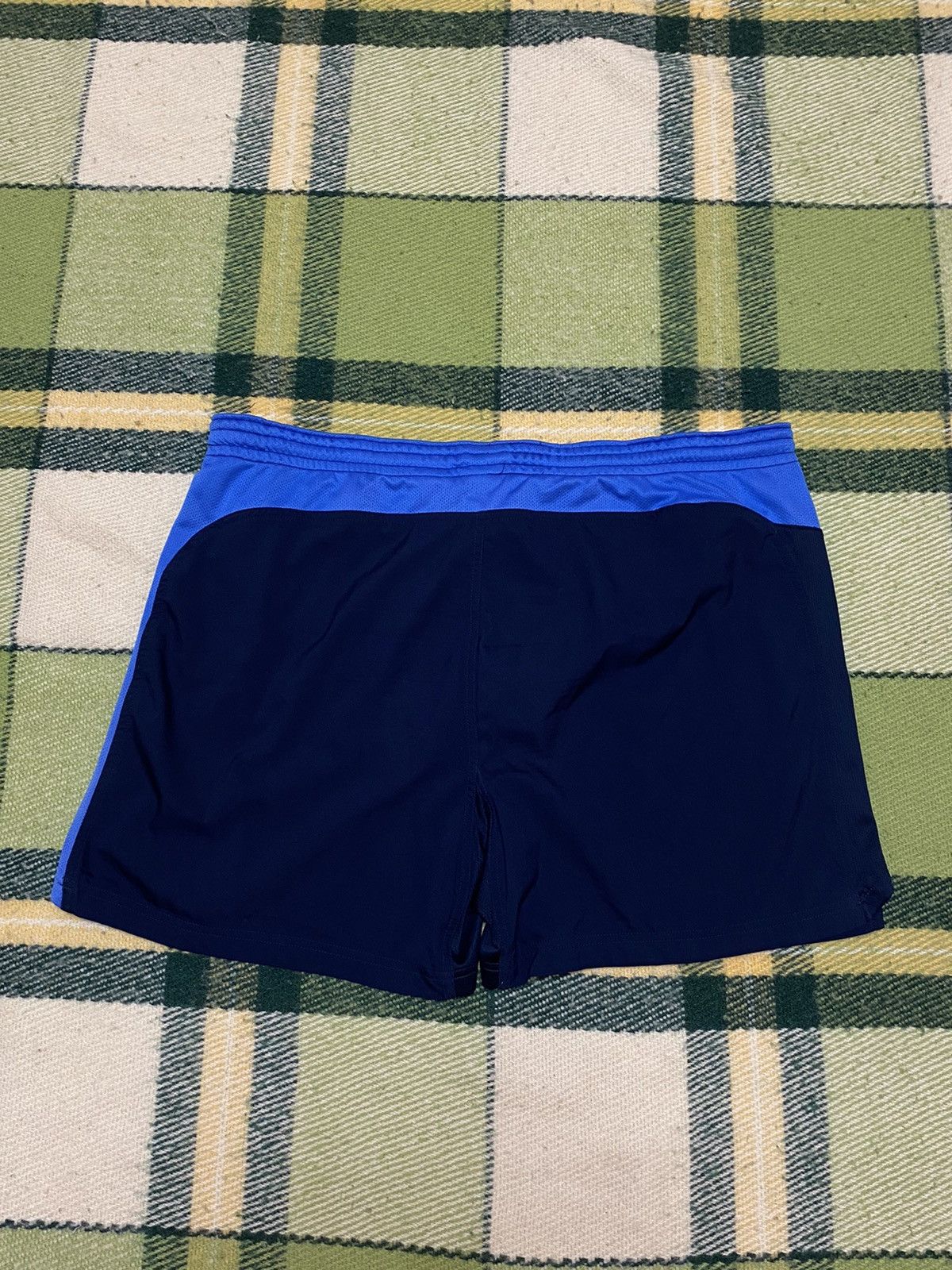 Nike Vintage Nike shorts streetwear swoosh casual y2k size L Size US 34 / EU 50 - 2 Thumbnail