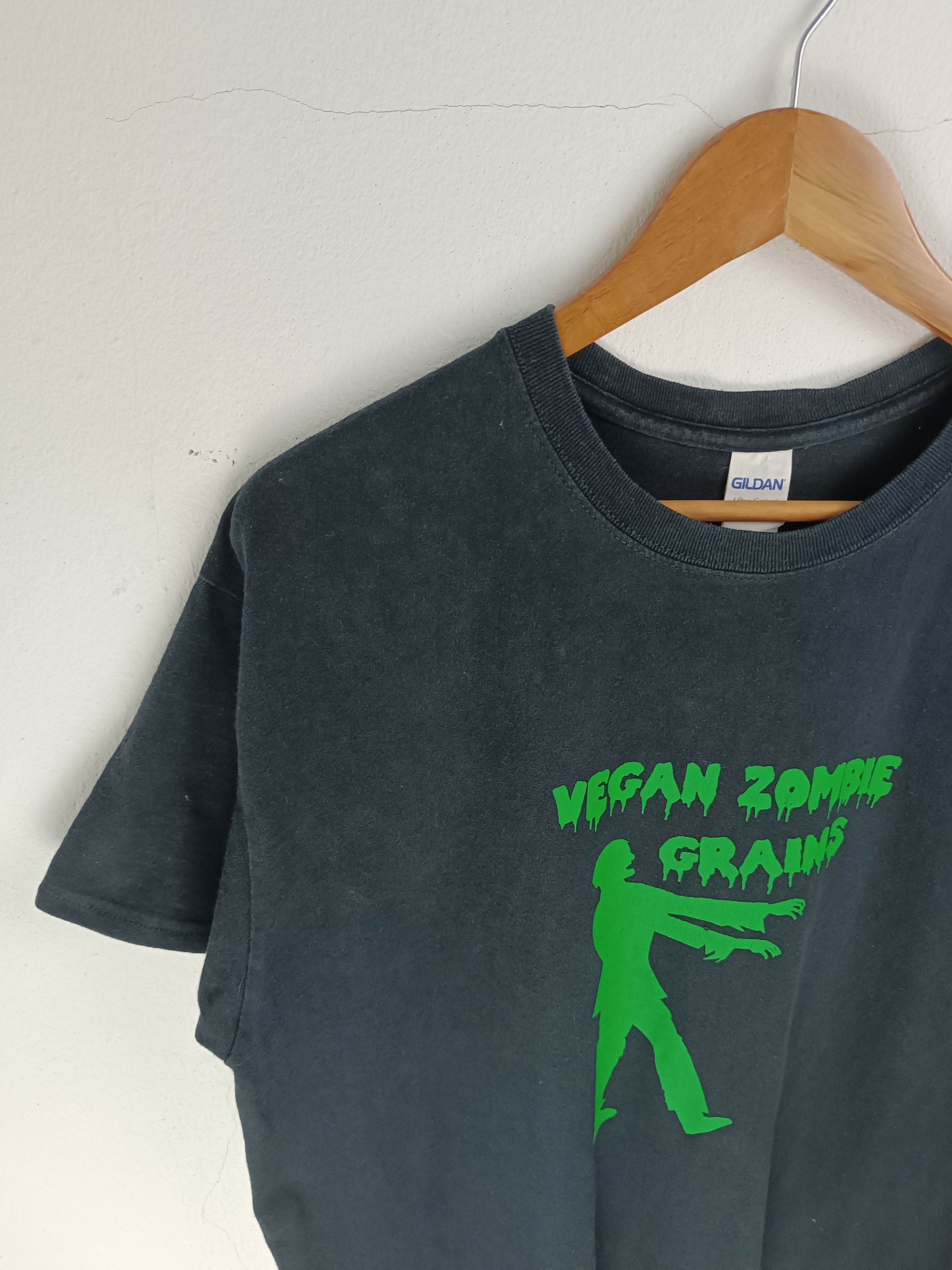 Vintage VINTAGE VEGAN ZOMBIE !! GRAINS GRAINS!! HUMOR FUNNY TEE Size US L / EU 52-54 / 3 - 9 Thumbnail