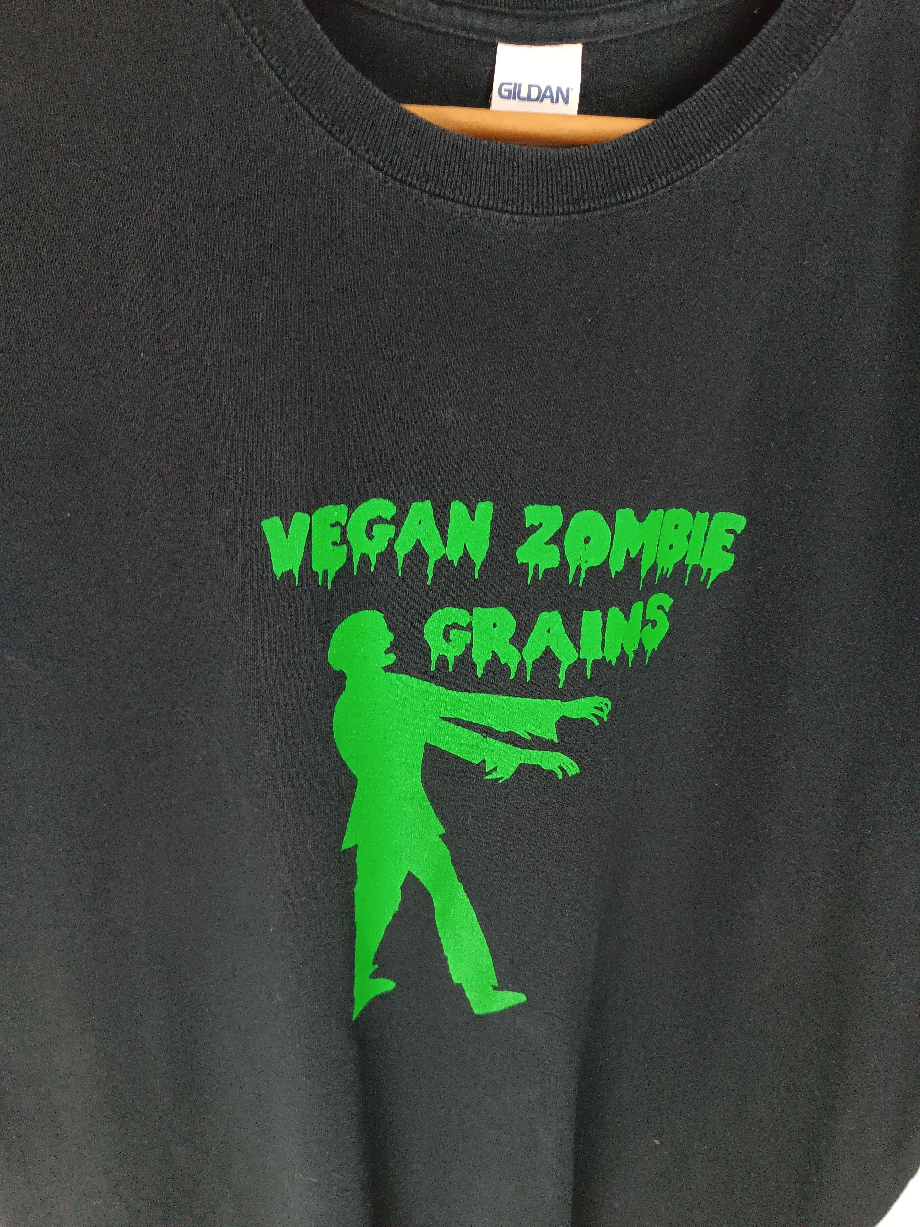 Vintage VINTAGE VEGAN ZOMBIE !! GRAINS GRAINS!! HUMOR FUNNY TEE Size US L / EU 52-54 / 3 - 5 Thumbnail