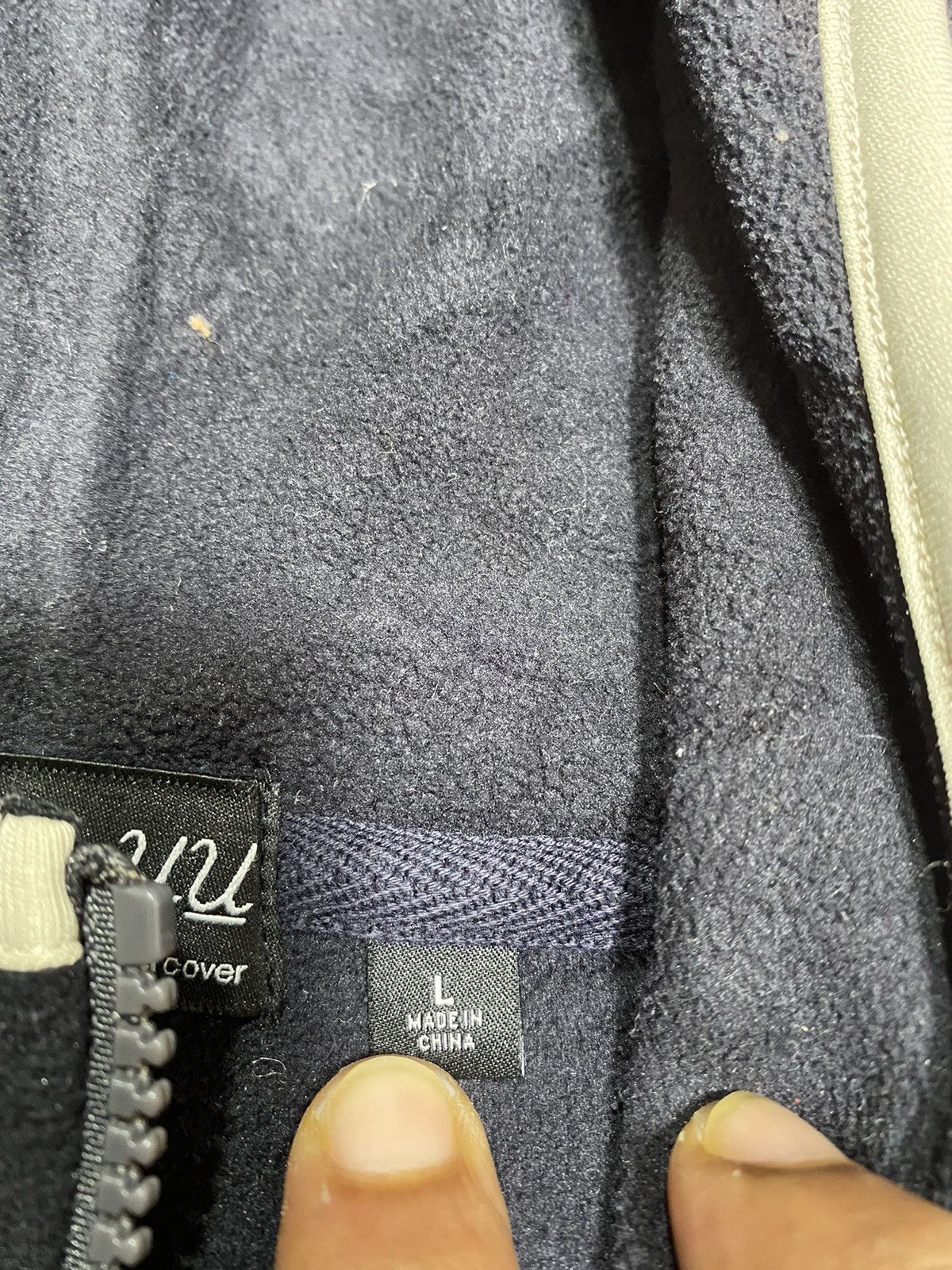 Jun Takahashi × Undercover × Uniqlo (I) UNIQLO UNDERCOVER LITE SWEATER FLEECE Size US L / EU 52-54 / 3 - 7 Thumbnail
