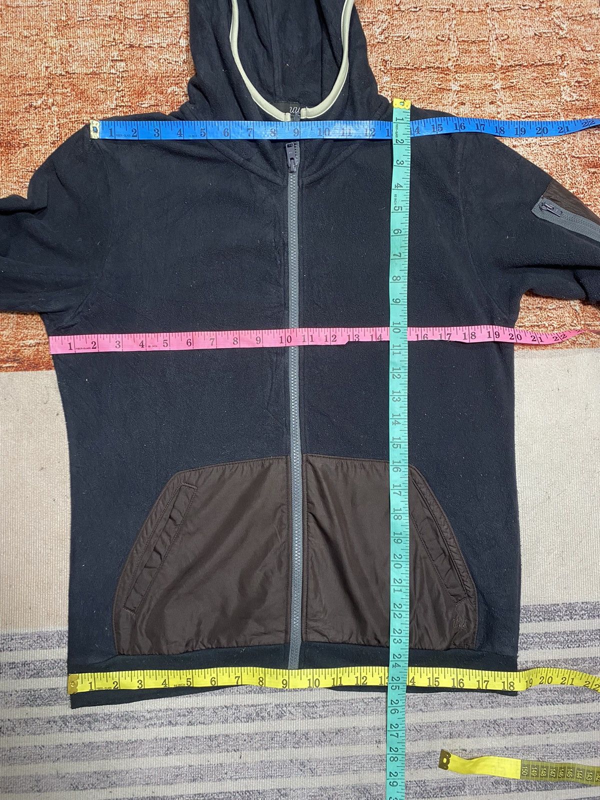 Jun Takahashi × Undercover × Uniqlo (I) UNIQLO UNDERCOVER LITE SWEATER FLEECE Size US L / EU 52-54 / 3 - 8 Thumbnail