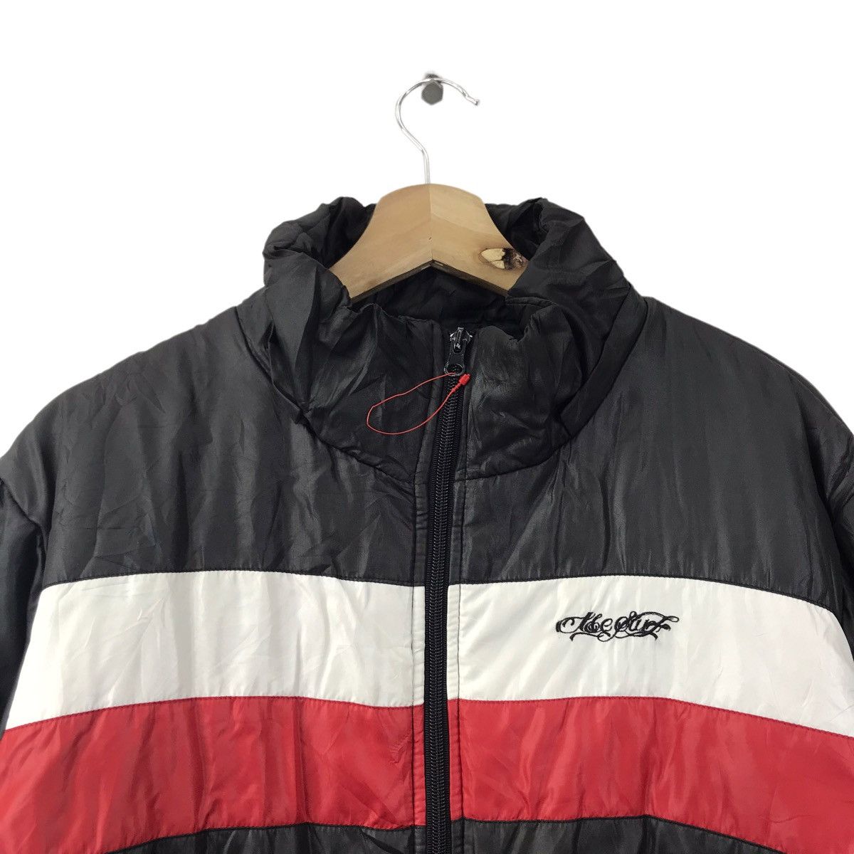 Vintage T&C Surf Design Hawaii Small Logo Embroidered Puffer Jacket Size US XL / EU 56 / 4 - 2 Thumbnail