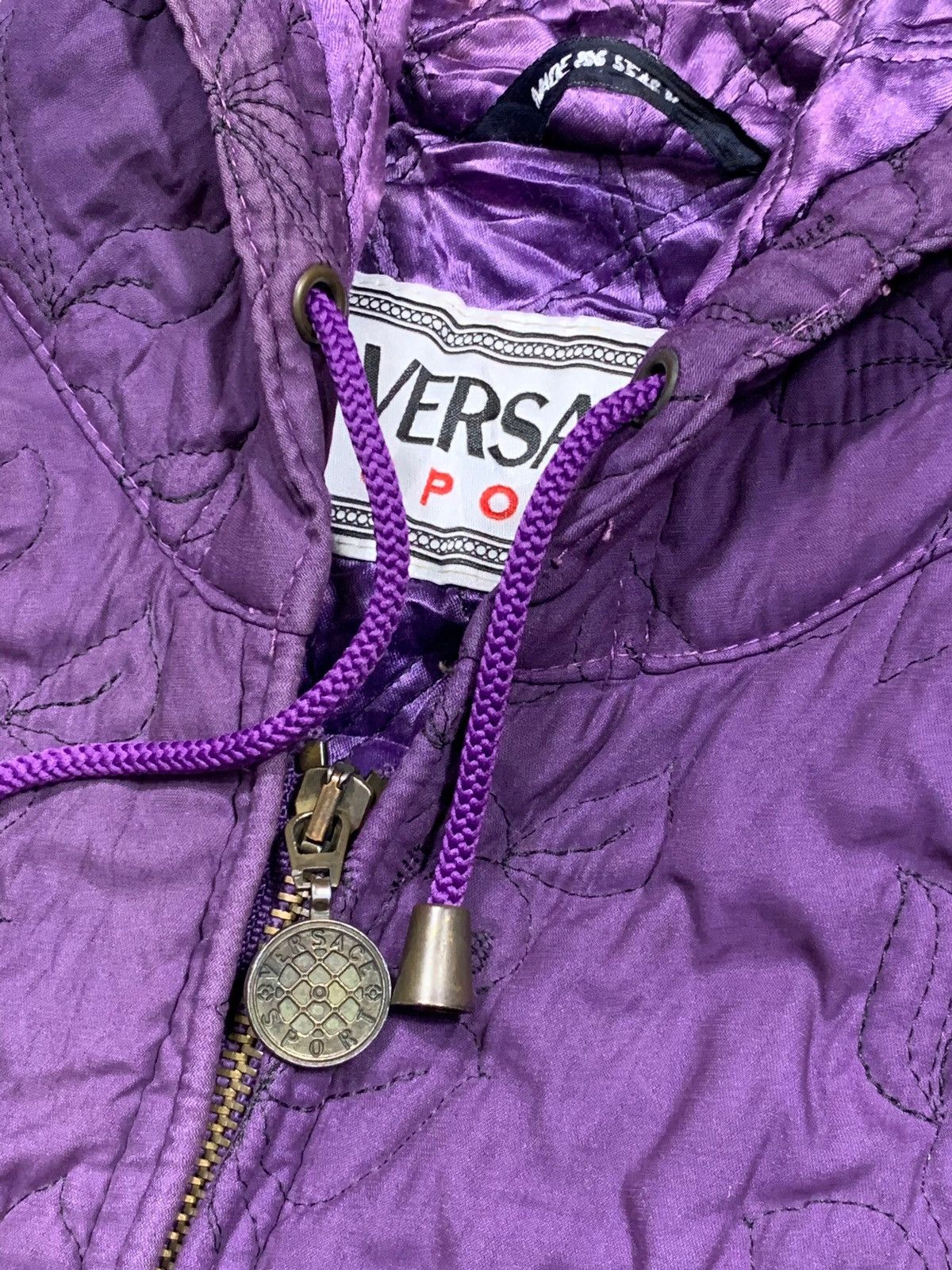 Versace Vintage Versace Quilted Long Jacket Parka Lampo Zip Size US M / EU 48-50 / 2 - 7 Thumbnail