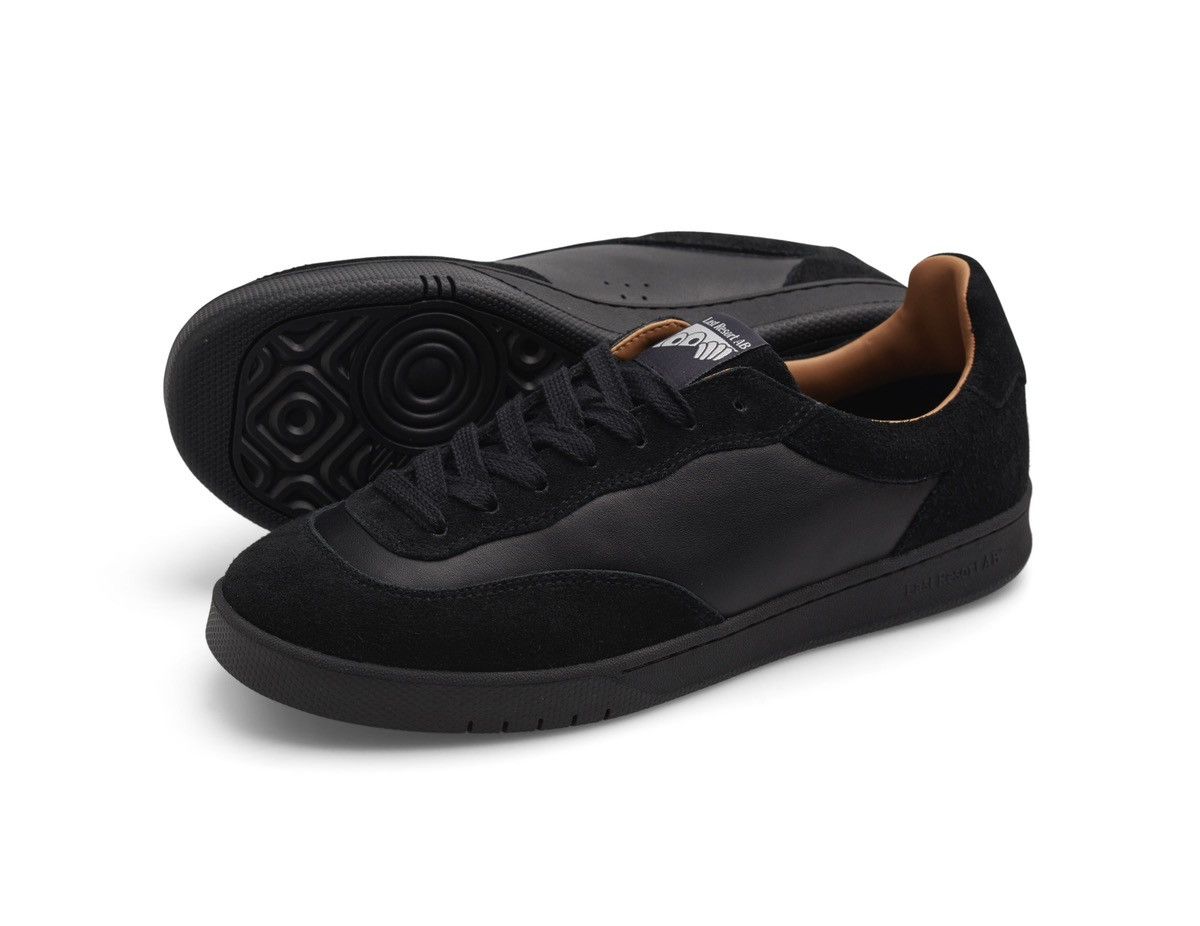 LAST RESORT AB CM001 BLK Sz 11 *fit like 10.5