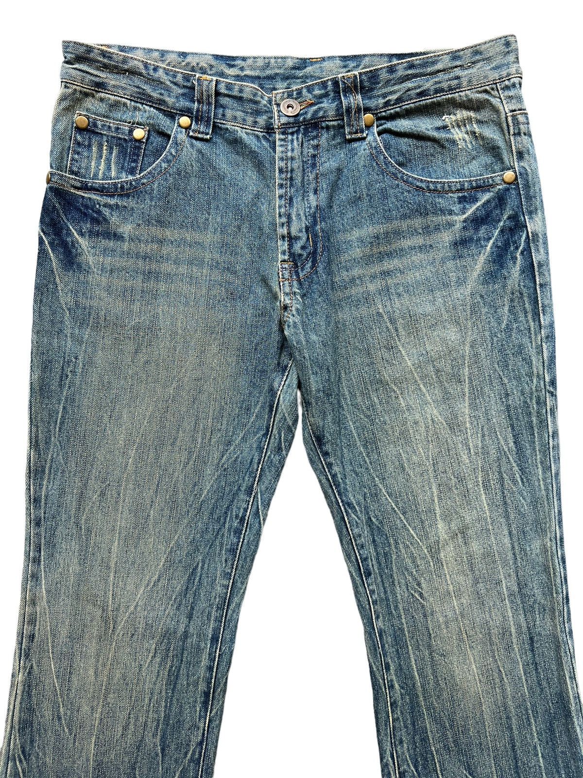 Japanese Brand Japanese Brand Distressed Faded Rusted Flare Jeans 34x35 Size US 34 / EU 50 - 4 Thumbnail