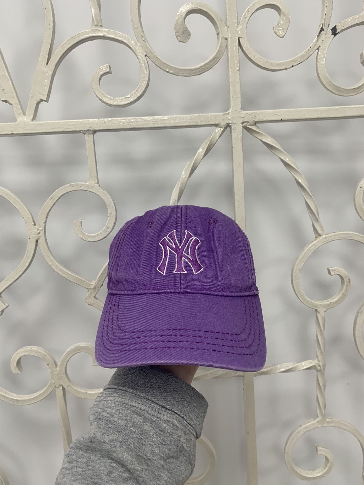 New York Yankees Vintage Faded New Era Yankees Cap Size ONE SIZE - 2 Thumbnail