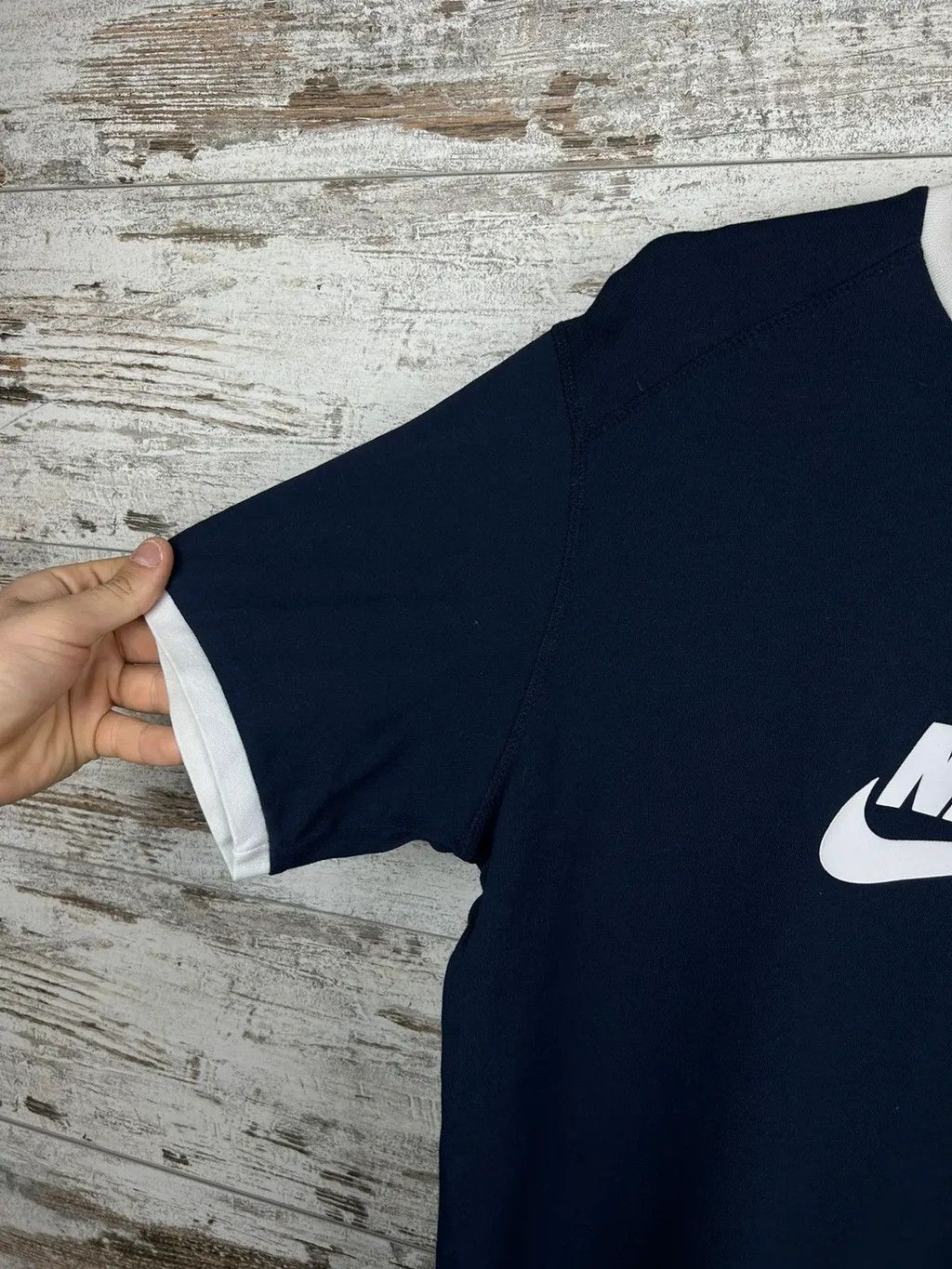Nike Mens Vintage Nike T Shirt Big logo swoosh streetwear y2k Size US S / EU 44-46 / 1 - 8 Thumbnail