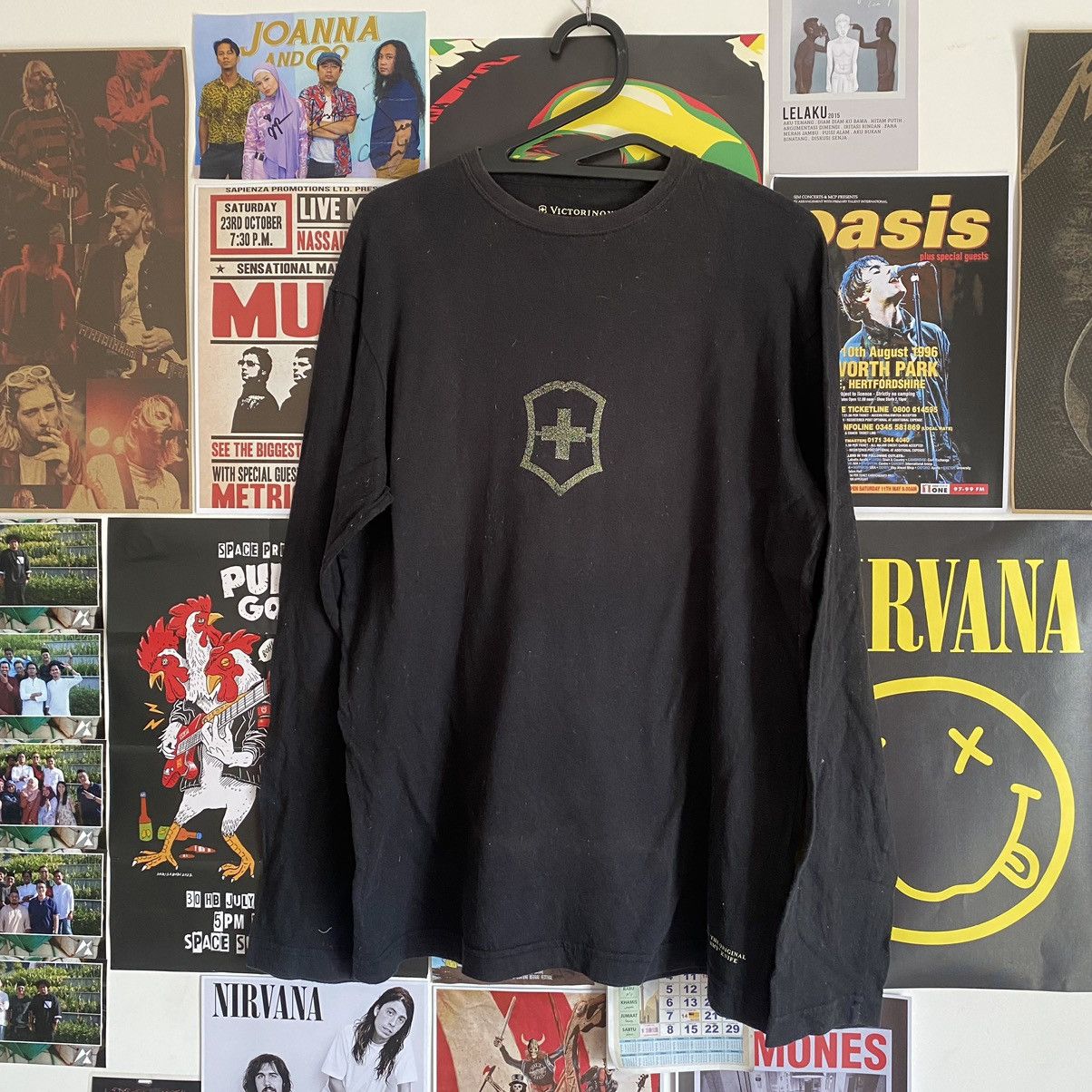 Victorinox Vintage Victorinox Long Sleeve Black T-Shirt Size US M / EU 48-50 / 2 - 1 Thumbnail