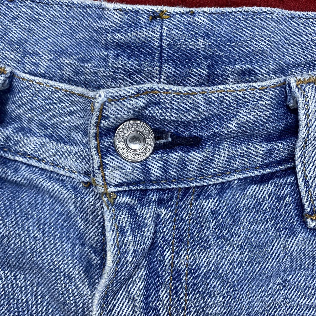 Levi's Vintage Levi’s 505 Light Washed Distressed Denim Size US 36 / EU 52 - 7 Thumbnail