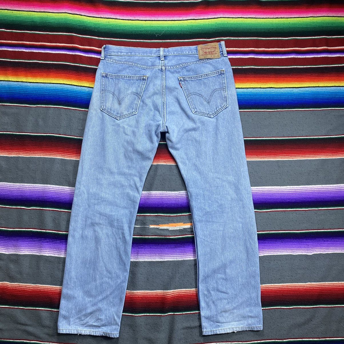 Levi's Vintage Levi’s 505 Light Washed Distressed Denim Size US 36 / EU 52 - 8 Thumbnail