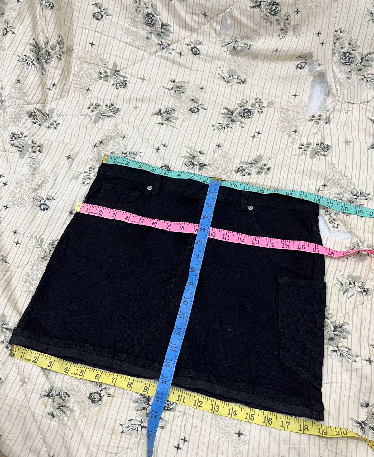 Undercover (Pppp). UNDERCOVER X UNIQLO SKIRTS Size 32" / US 10 / IT 46 - 14 Thumbnail