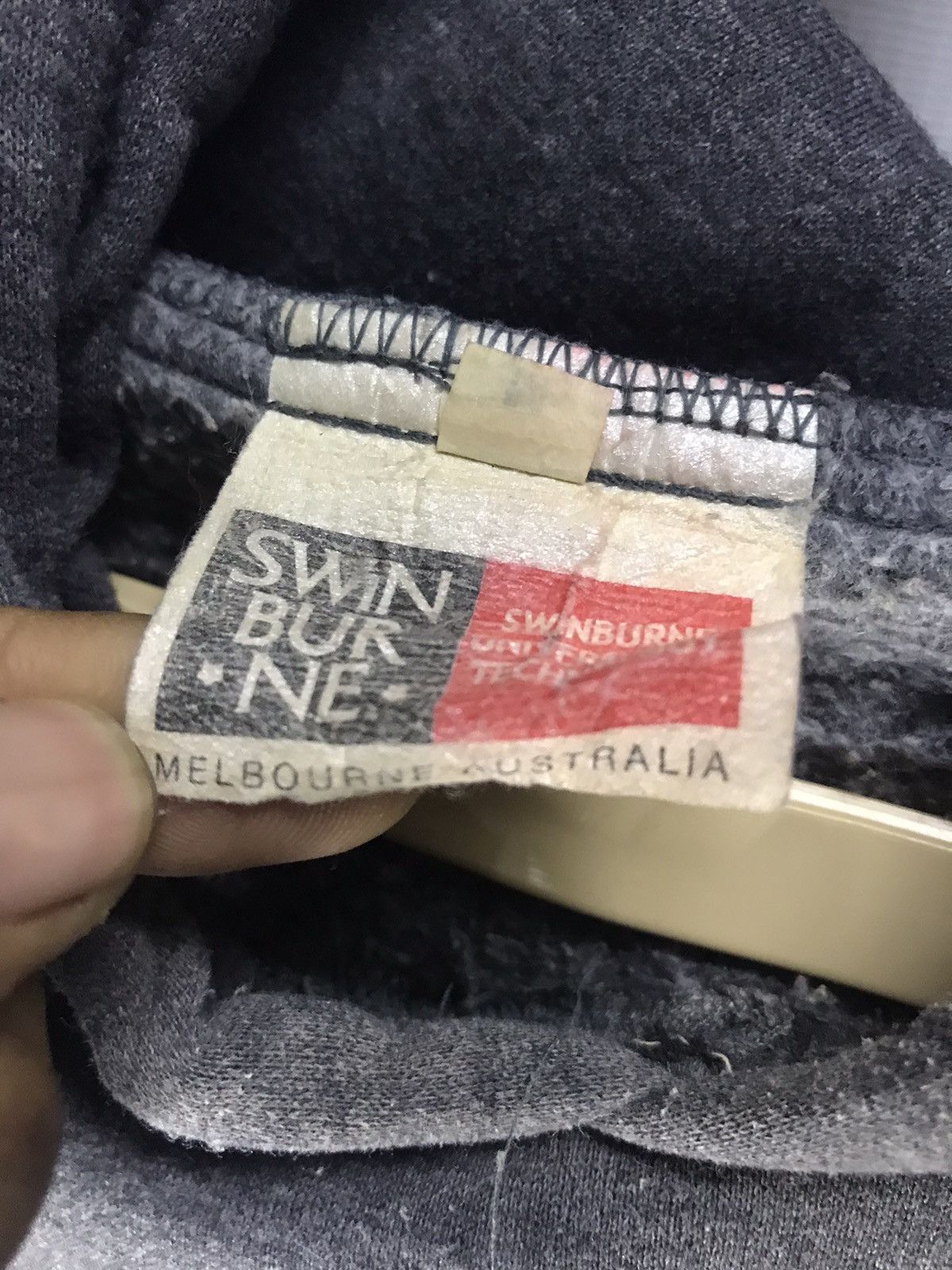 Vintage Vtg Swinburne Melbourne university australia hoodie Size US M / EU 48-50 / 2 - 3 Thumbnail