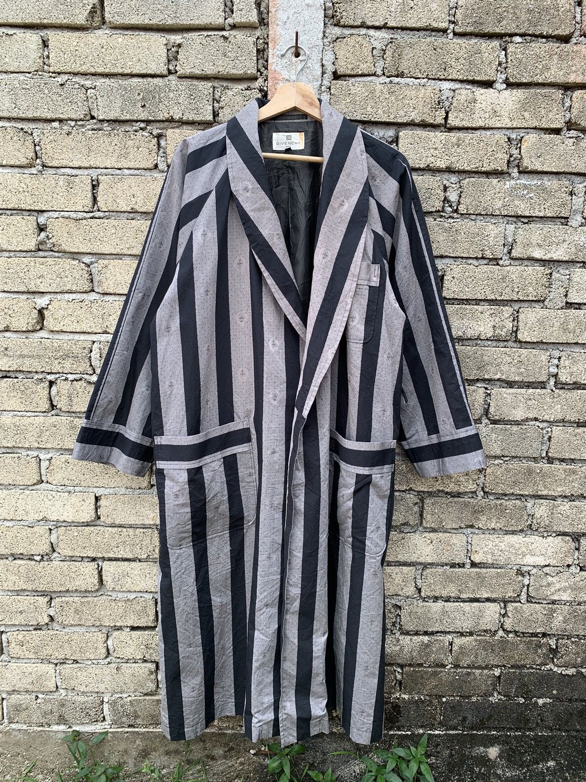 Givenchy 🔥steals🔥 Givenchy barstripe robe pyjamas full print Size US M / EU 48-50 / 2 - 3 Thumbnail
