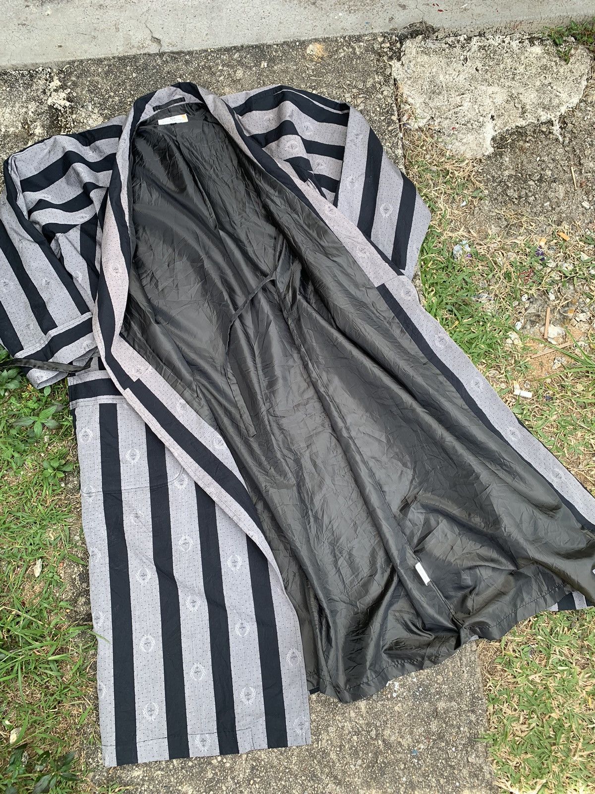Givenchy 🔥steals🔥 Givenchy barstripe robe pyjamas full print Size US M / EU 48-50 / 2 - 19 Thumbnail