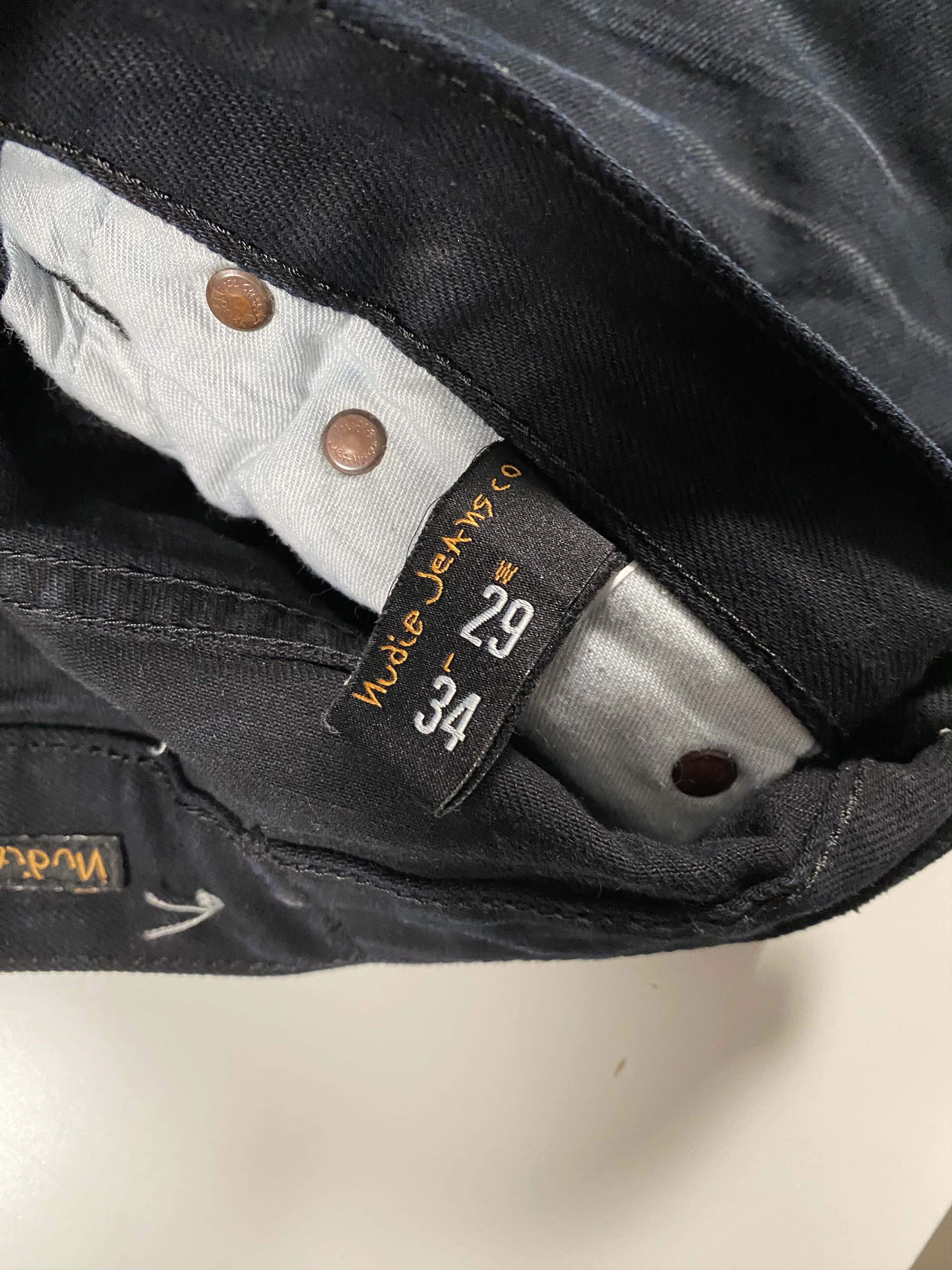 Nudie Jeans nudie jeans slim jim heavy used black denim 28x29 Size US 28 / EU 44 - 4 Thumbnail