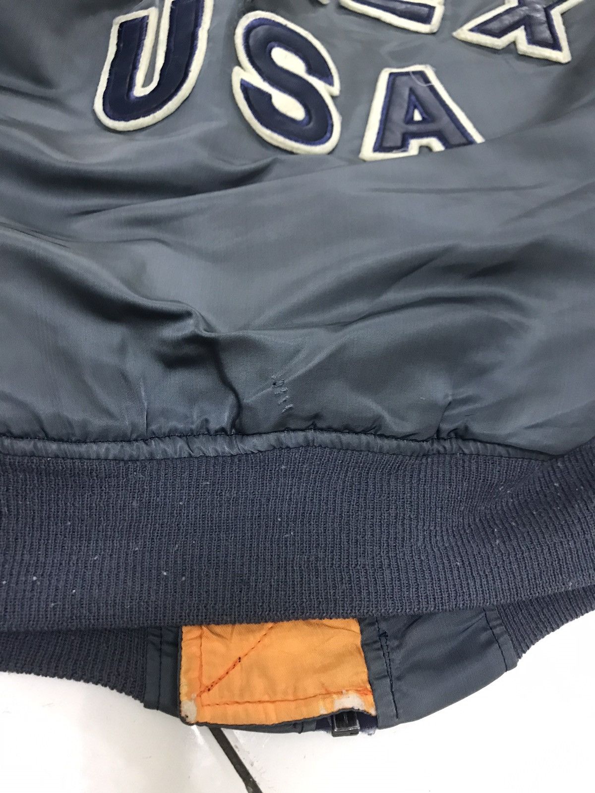 Avirex Vintage Avirex Usa Military Bomber Jacket Size US L / EU 52-54 / 3 - 19 Thumbnail