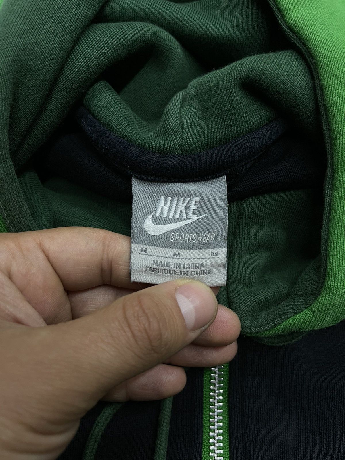 Nike Vintage Nike AW77 Sportswear Hoodie Drill size m-l Size US L / EU 52-54 / 3 - 9 Thumbnail