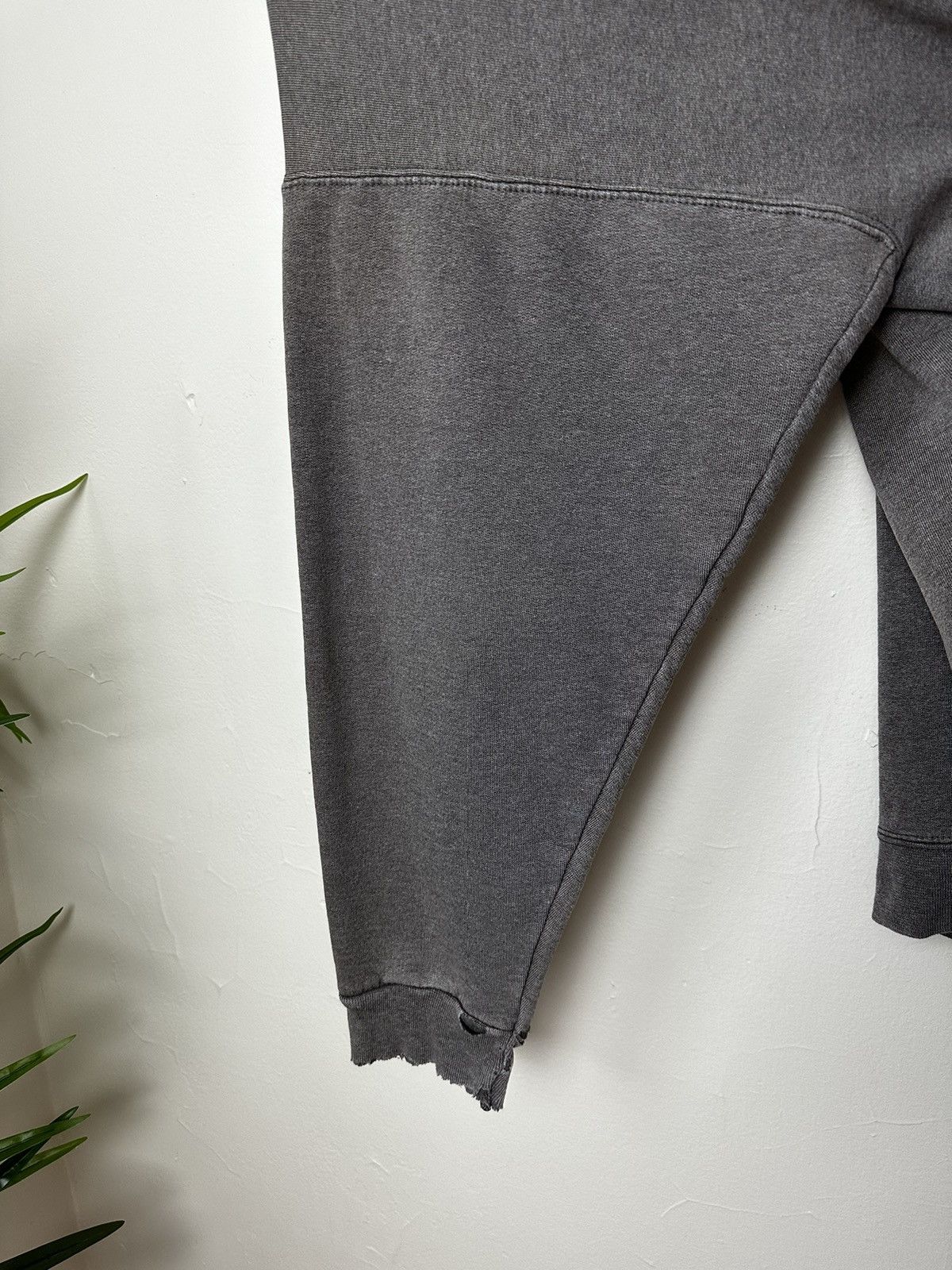 Hanes × Vintage (XXL) INSANE THRASHED SICK FADED VINTAGE HANES HOODIE Size US XXL / EU 58 / 5 - 6 Thumbnail