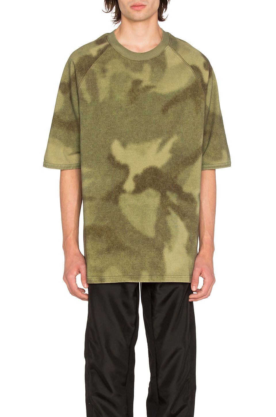 Yeezy Yeezy Season 3 Camo Raglan Oversized Tee Size US S / EU 44-46 / 1 - 3 Thumbnail