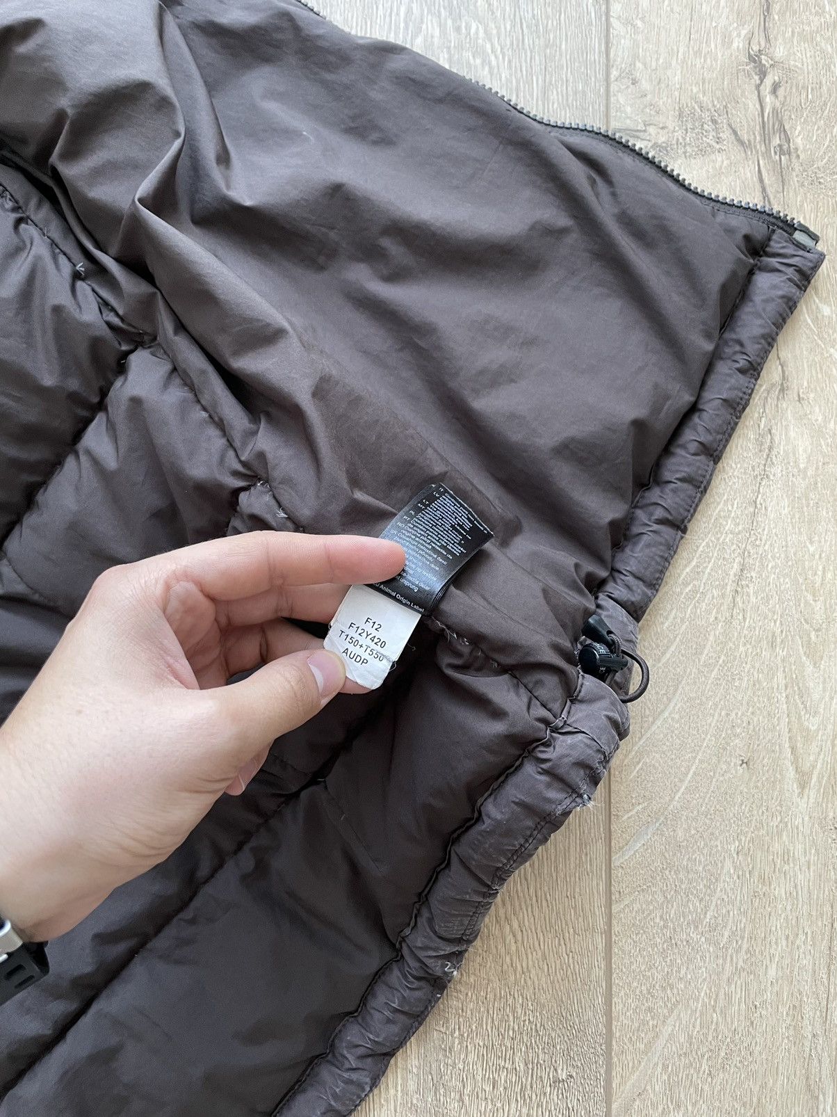 The North Face Vintage The North Face 700 Down Brown Puffer Vest Size L Size L / US 10 / IT 46 - 14 Thumbnail