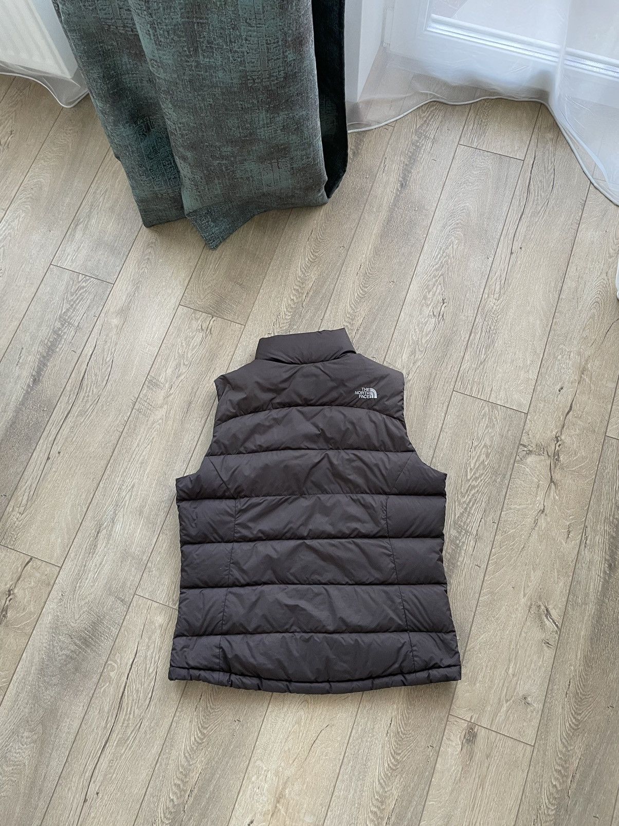 The North Face Vintage The North Face 700 Down Brown Puffer Vest Size L Size L / US 10 / IT 46 - 16 Thumbnail