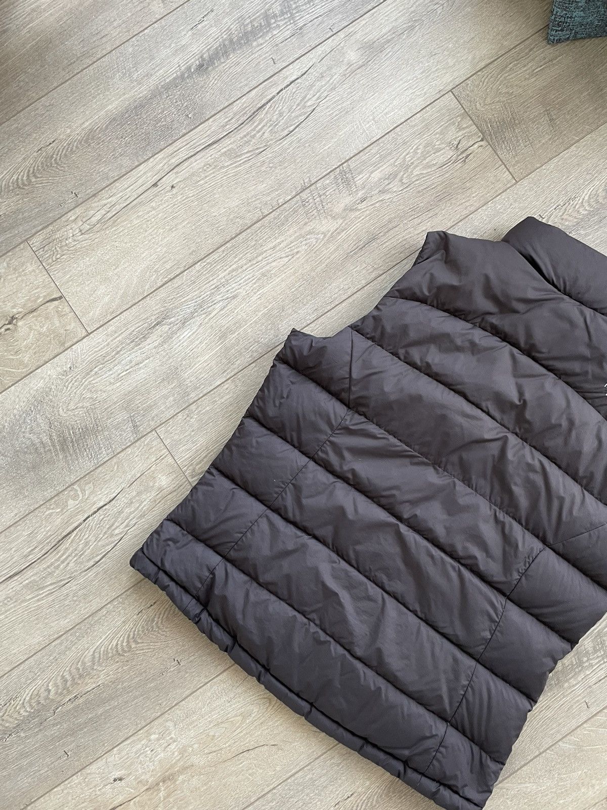 The North Face Vintage The North Face 700 Down Brown Puffer Vest Size L Size L / US 10 / IT 46 - 20 Thumbnail