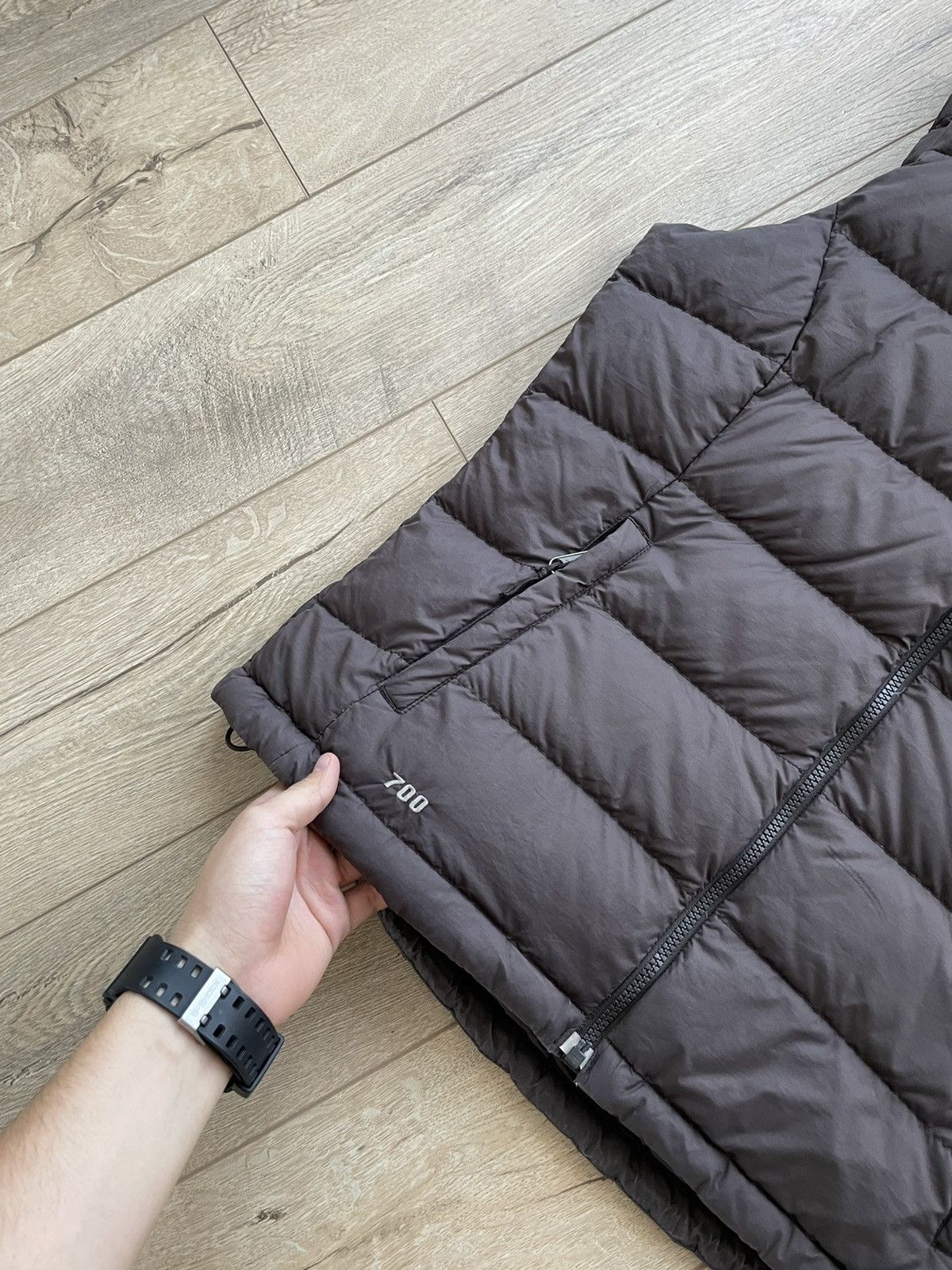 The North Face Vintage The North Face 700 Down Brown Puffer Vest Size L Size L / US 10 / IT 46 - 5 Thumbnail