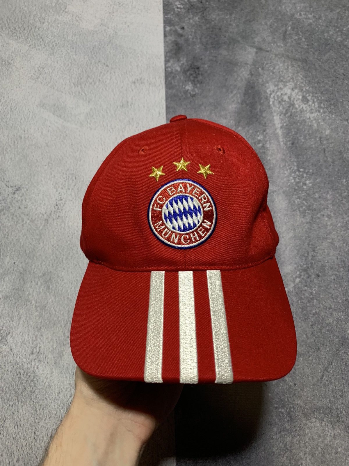 Adidas Vintage FC Bayern Munich cap big logo streetwear Size ONE SIZE - 1 Thumbnail