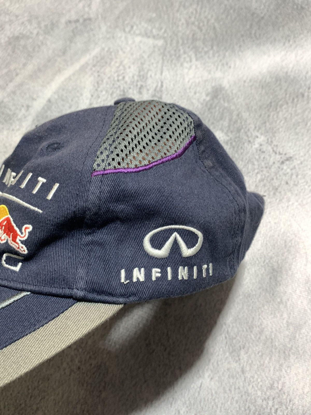 Red Bull × Vintage Vintage Red Bull Infinity cap streetwear big logo style Size ONE SIZE - 2 Thumbnail