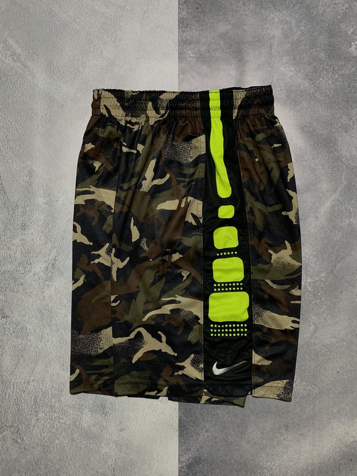Nike × Vintage Vintage Y2K Nike bottoms shorts swoosh streetwear size S Size US 30 / EU 46 - 1 Thumbnail