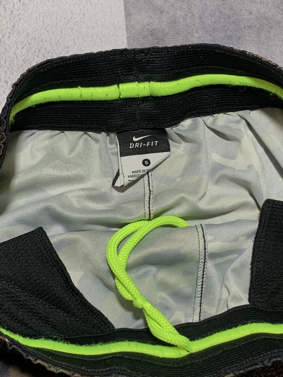 Nike × Vintage Vintage Y2K Nike bottoms shorts swoosh streetwear size S Size US 30 / EU 46 - 4 Thumbnail