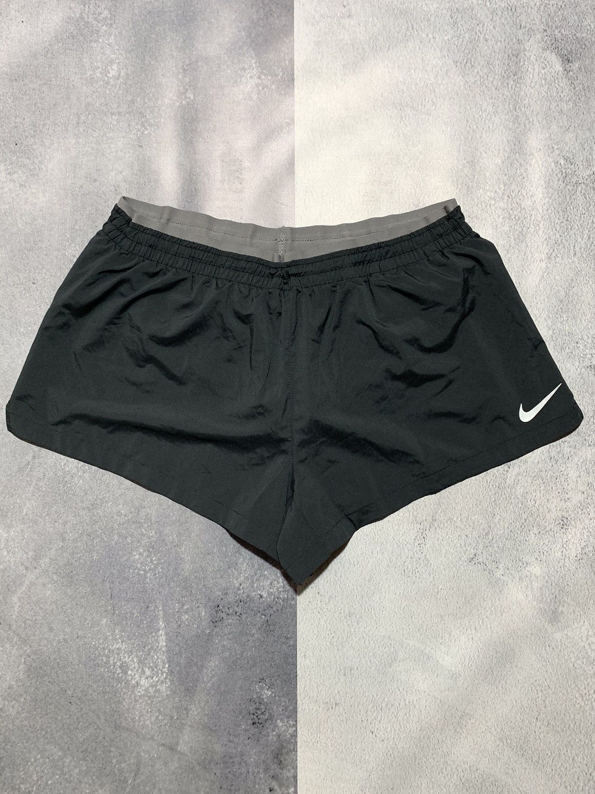 Nike × Vintage Vintage Y2K Nike swoosh shorts streetwear style size L Size 34" / US 12 / IT 48 - 1 Thumbnail