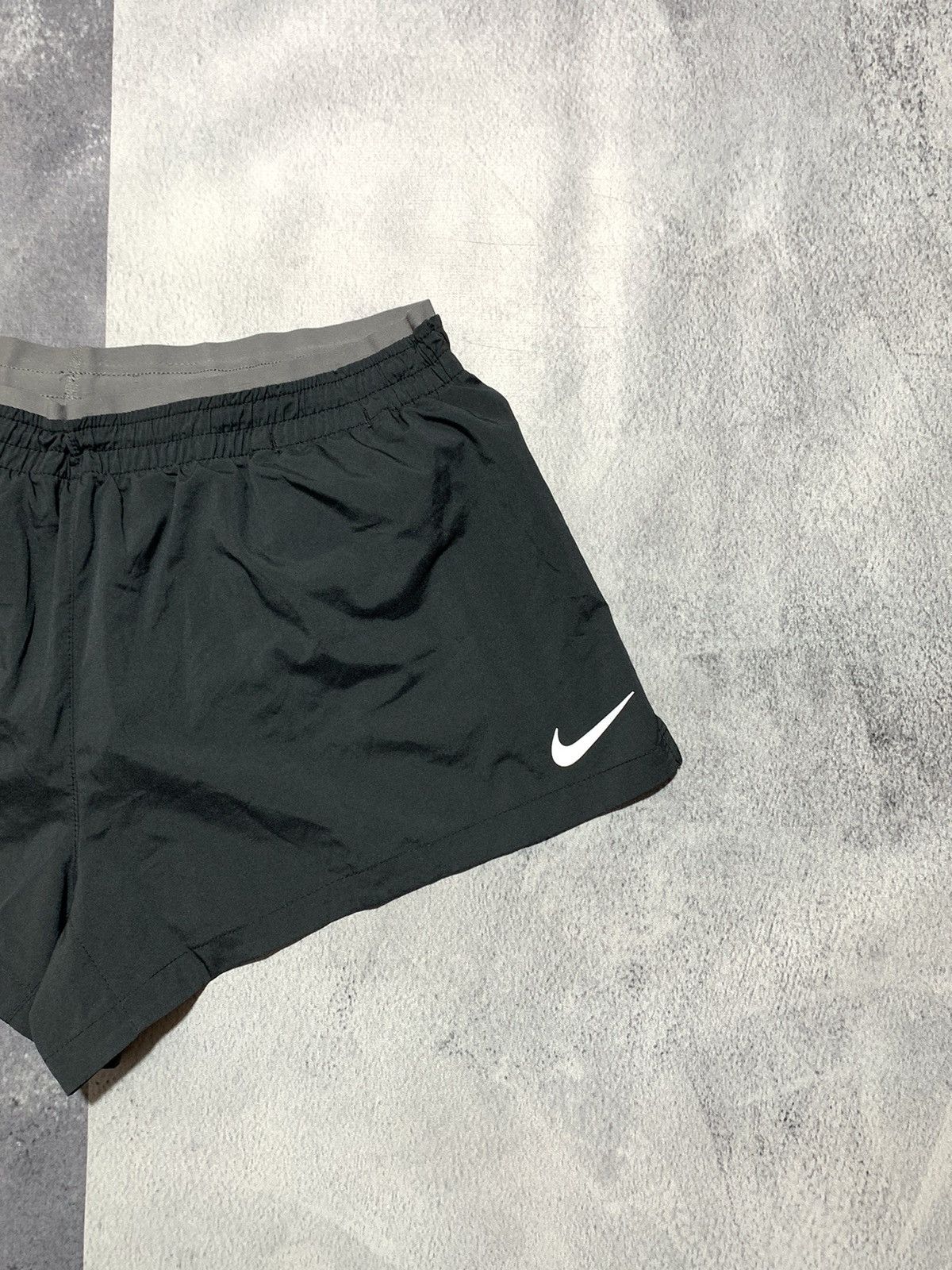 Nike × Vintage Vintage Y2K Nike swoosh shorts streetwear style size L Size 34" / US 12 / IT 48 - 3 Thumbnail