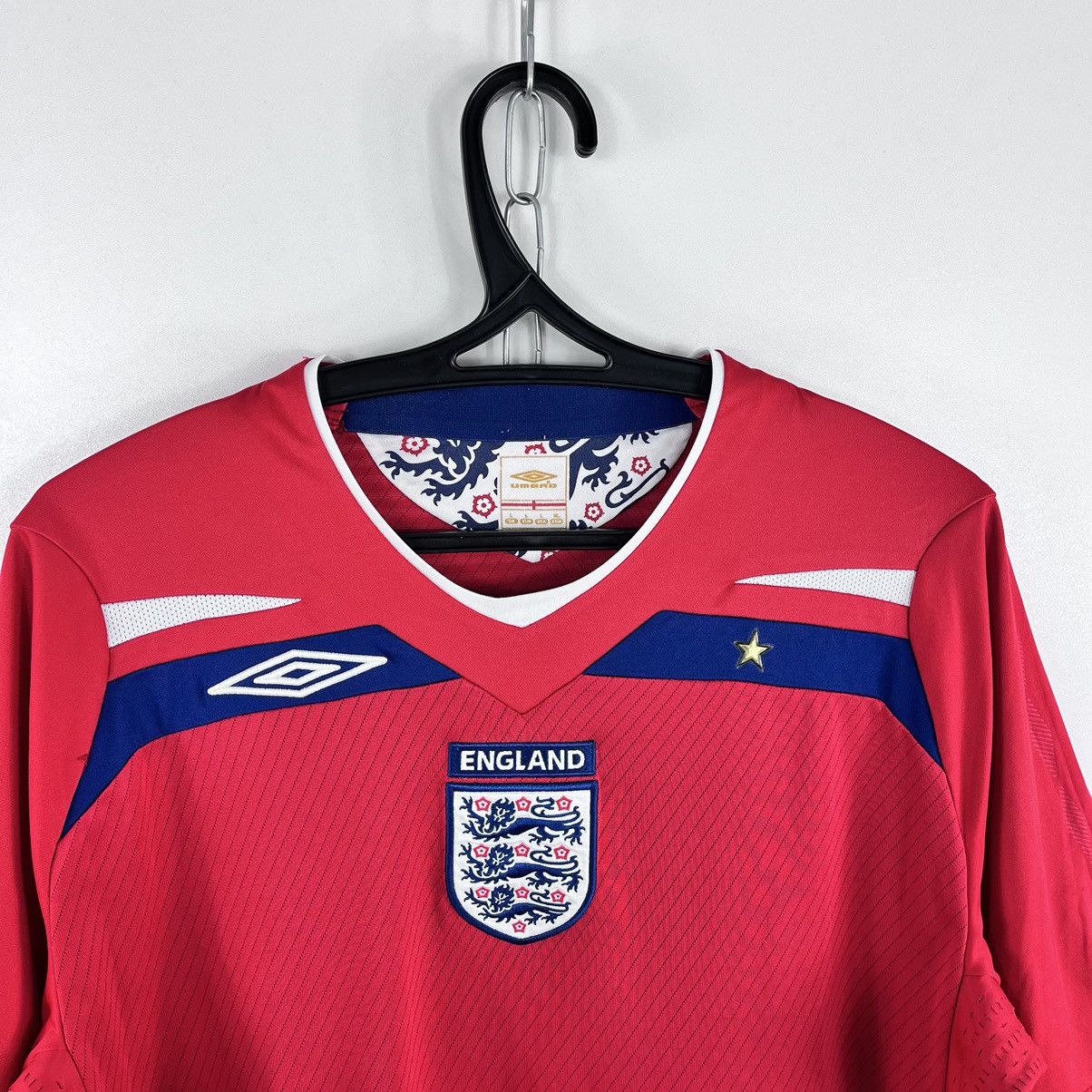 Umbro Umbro England National Team 2008/2010 Away Jersey Size L Size US L / EU 52-54 / 3 - 3 Thumbnail