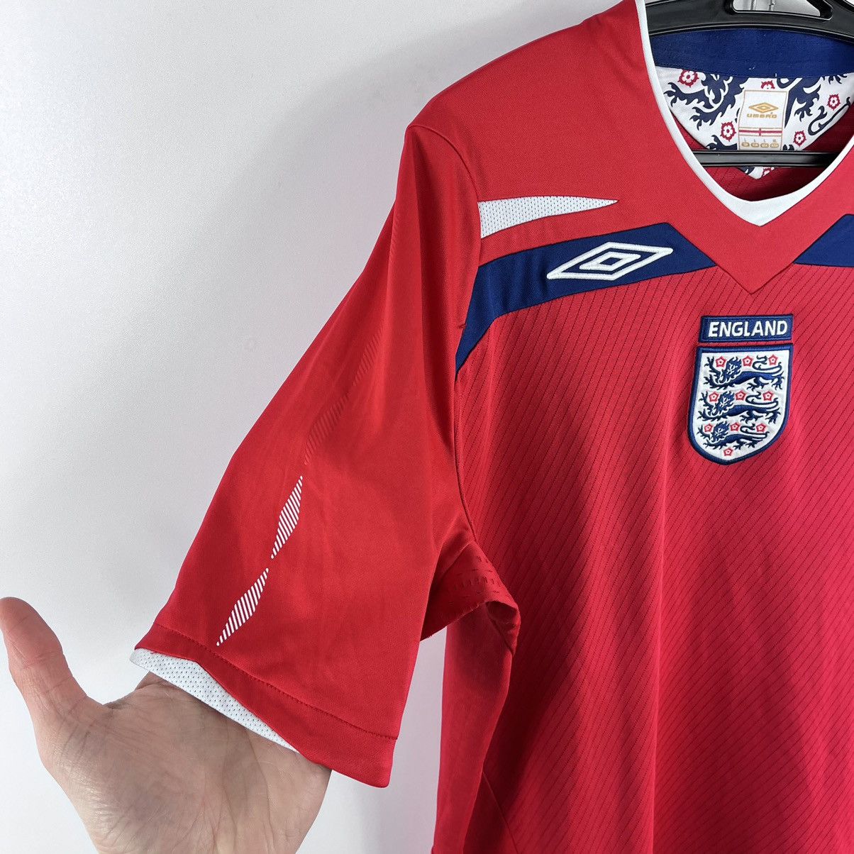 Umbro Umbro England National Team 2008/2010 Away Jersey Size L Size US L / EU 52-54 / 3 - 5 Thumbnail