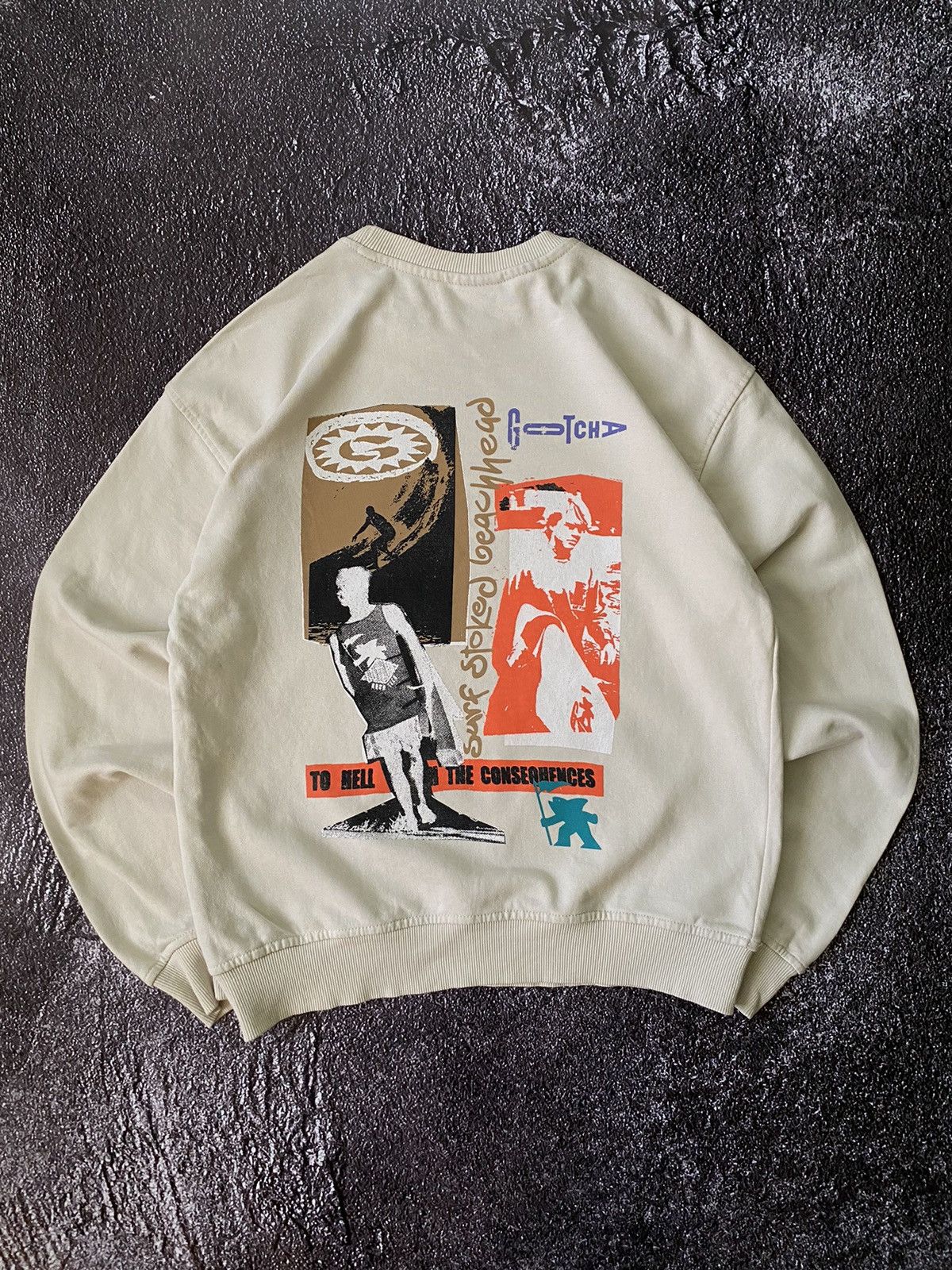 image of Vintage Gotcha Sweatshirt Surfing Back Hit in Beige, Men's (Size Small)
