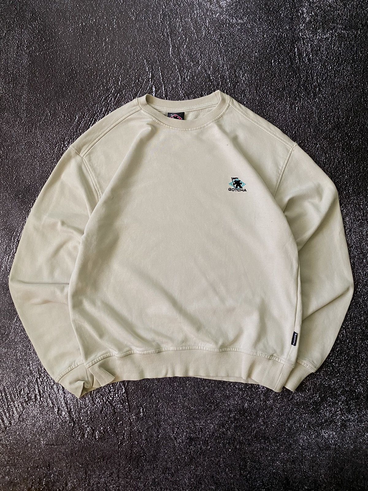 Gotcha Rare!! Vintage Gotcha Sweatshirt Surfing Back Hit Size US S / EU 44-46 / 1 - 5 Thumbnail