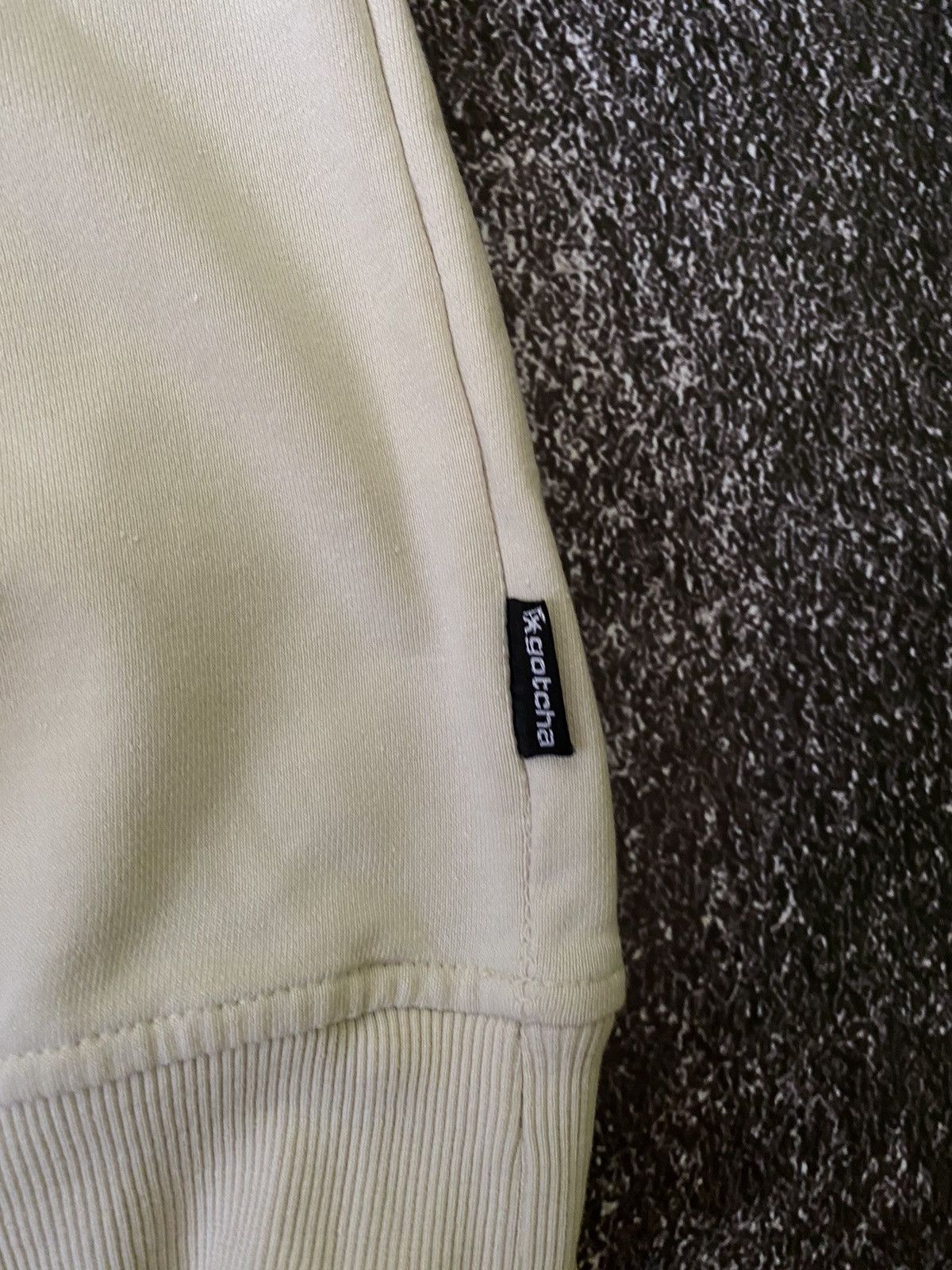 Gotcha Rare!! Vintage Gotcha Sweatshirt Surfing Back Hit Size US S / EU 44-46 / 1 - 13 Thumbnail