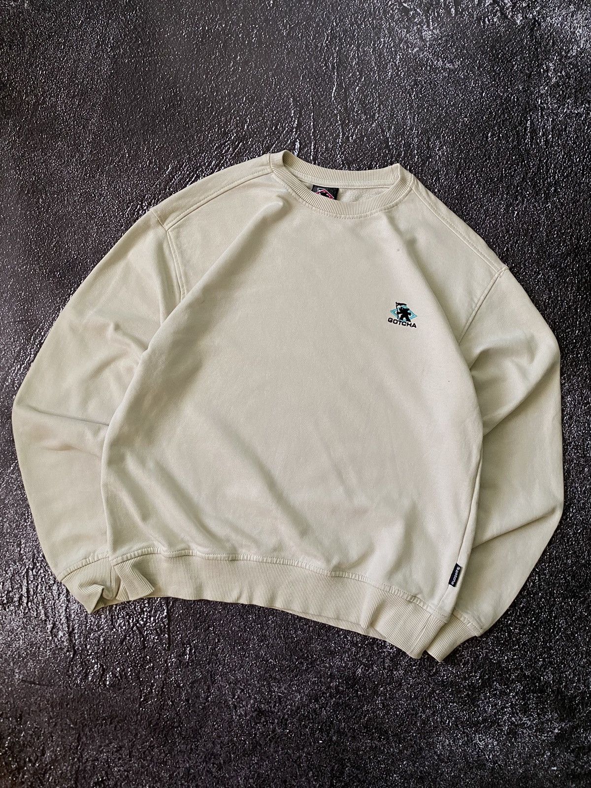 Gotcha Rare!! Vintage Gotcha Sweatshirt Surfing Back Hit Size US S / EU 44-46 / 1 - 6 Thumbnail