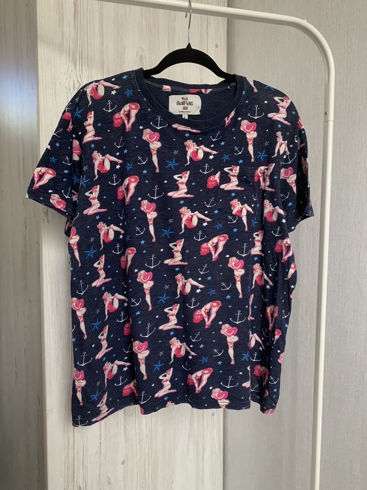 Bellfield Belfield Pin-up Sexy T-Shirt Size US L / EU 52-54 / 3 - 1 Thumbnail