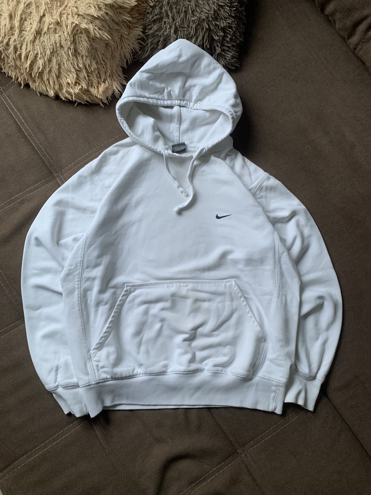 Nike Vintage Nike Y2K Distressed White Hoodie Size M Size US M / EU 48-50 / 2 - 1 Thumbnail