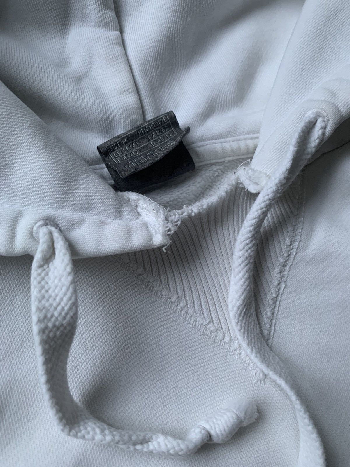 Nike Vintage Nike Y2K Distressed White Hoodie Size M Size US M / EU 48-50 / 2 - 12 Thumbnail