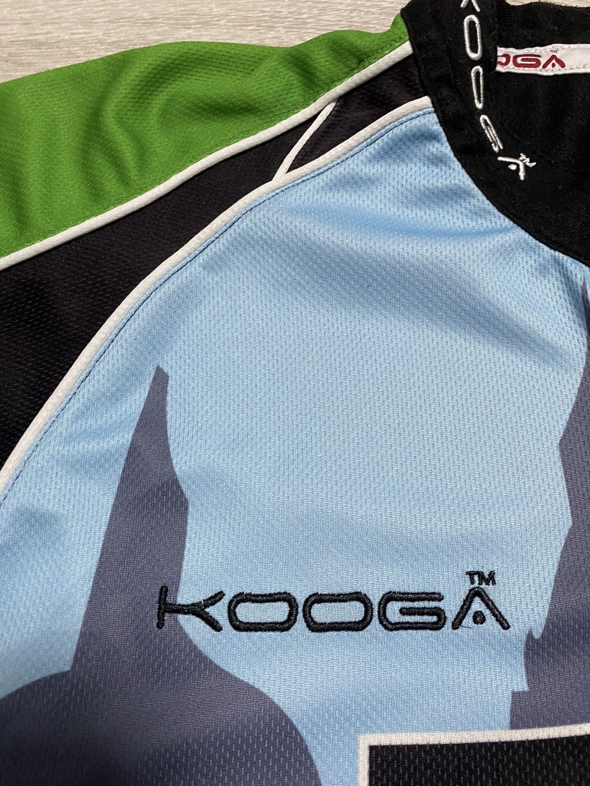 Canterbury of New Zealand HARLEQUINS ENGLAND RUGBY UNION SHIRT JERSEY KOOGA SIZE M Size US L / EU 52-54 / 3 - 4 Thumbnail