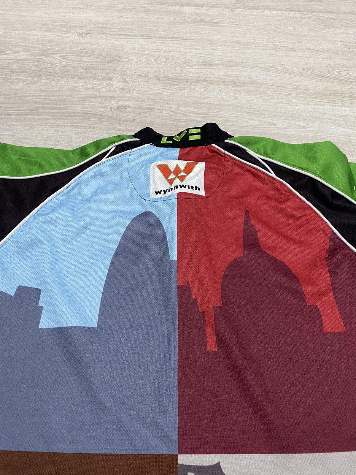 Canterbury of New Zealand HARLEQUINS ENGLAND RUGBY UNION SHIRT JERSEY KOOGA SIZE M Size US L / EU 52-54 / 3 - 10 Thumbnail