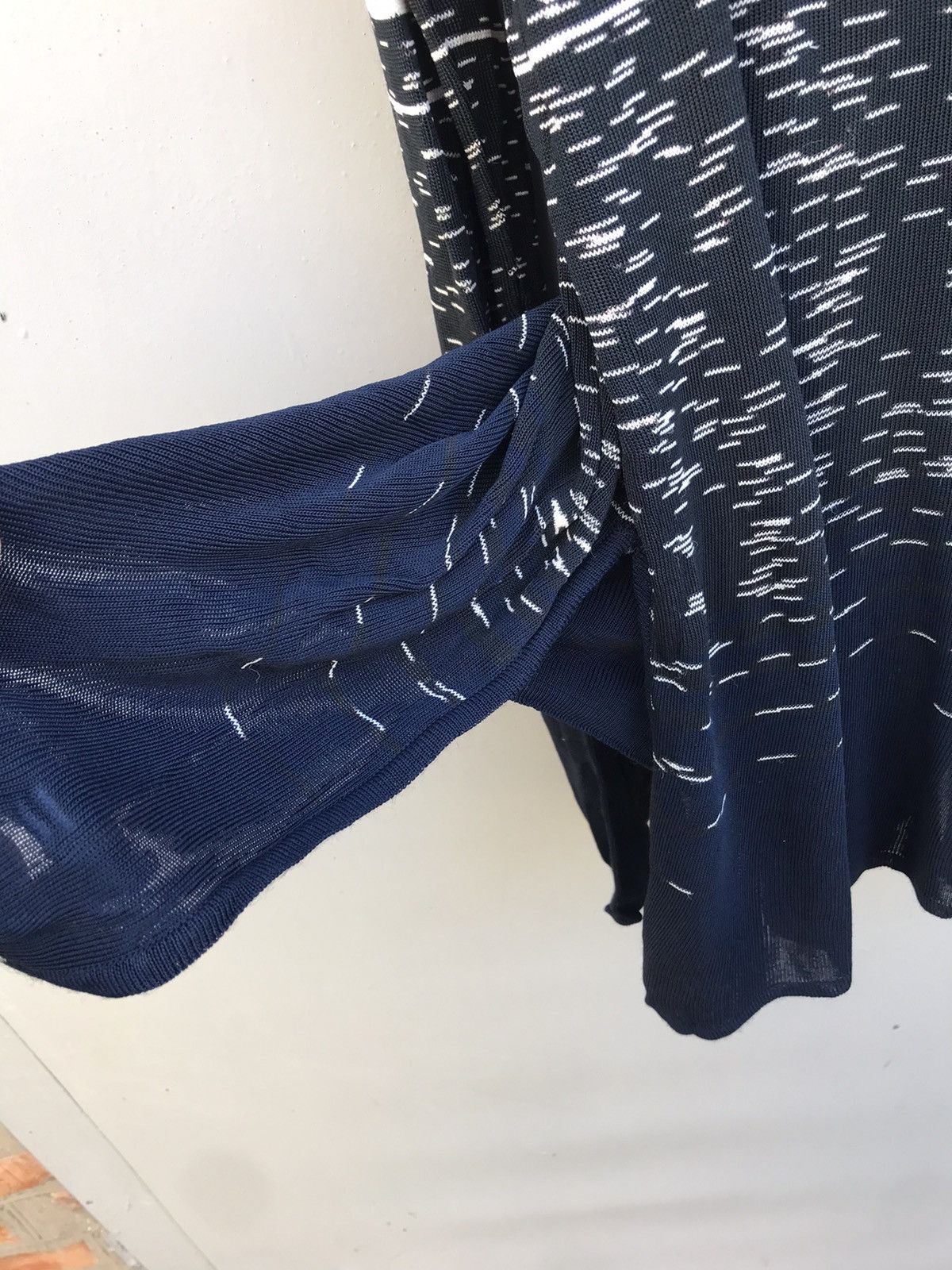Yves Saint Laurent Vintage Woman Yves Saint Laurent Variation Sweater Size XL / US 12-14 / IT 48-50 - 8 Thumbnail