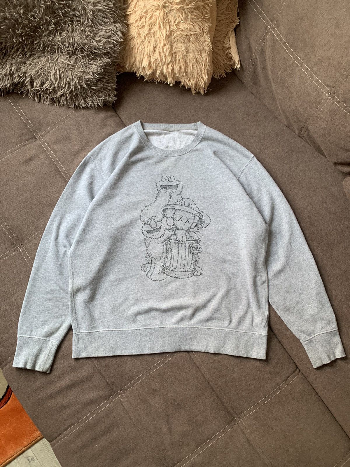 Kaws × Uniqlo Kaws x Uniqlo sesame street sweatshirt Size US XL / EU 56 / 4 - 1 Thumbnail