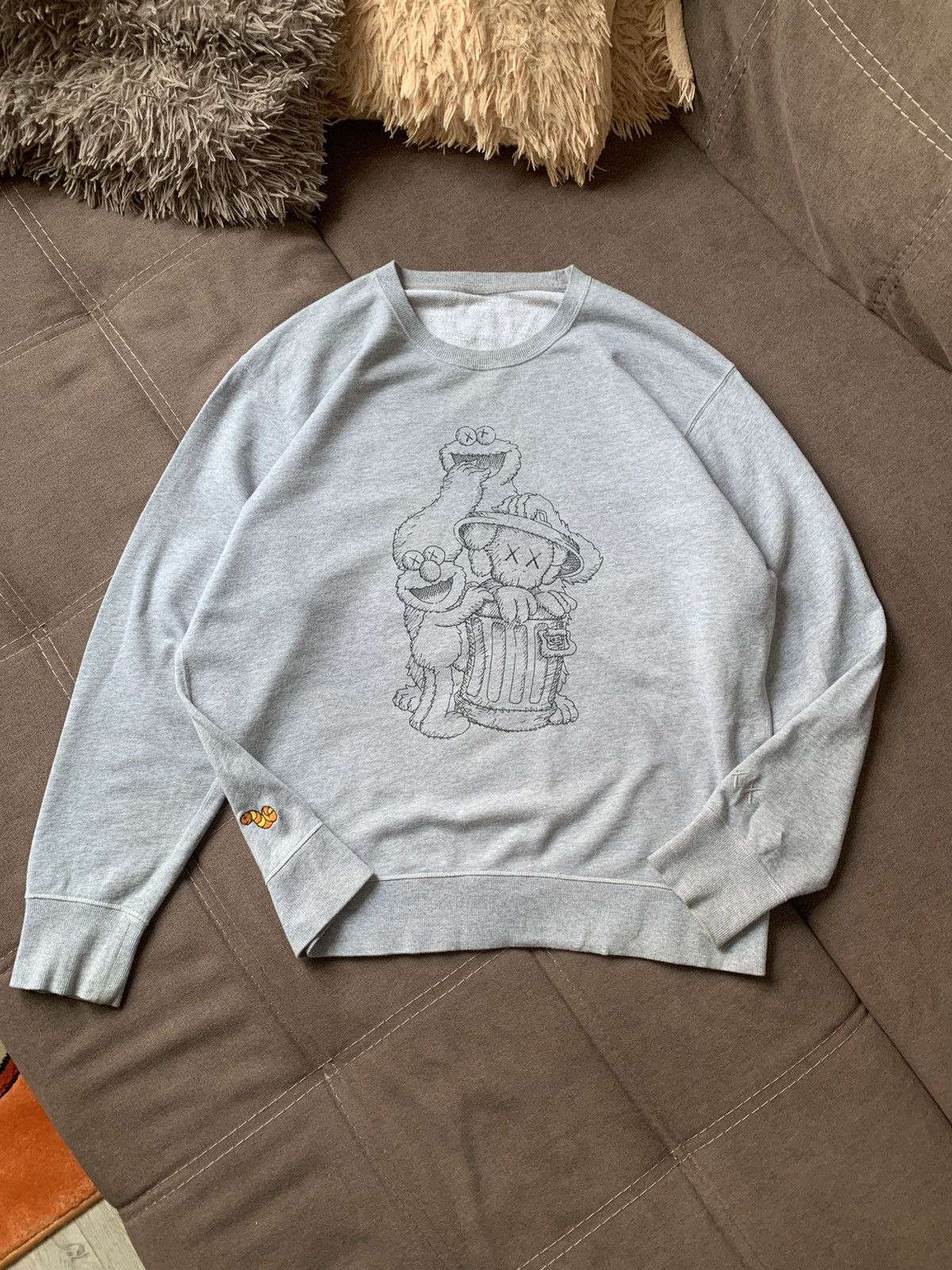 Kaws × Uniqlo Kaws x Uniqlo sesame street sweatshirt Size US XL / EU 56 / 4 - 3 Thumbnail